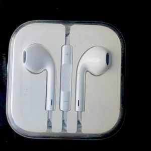 Apple Earbuds